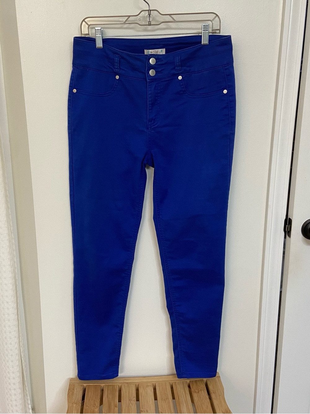 Love Fire Women’s Size 11 Cobalt Blue Skinny Jeans Pants Double Button Stretch